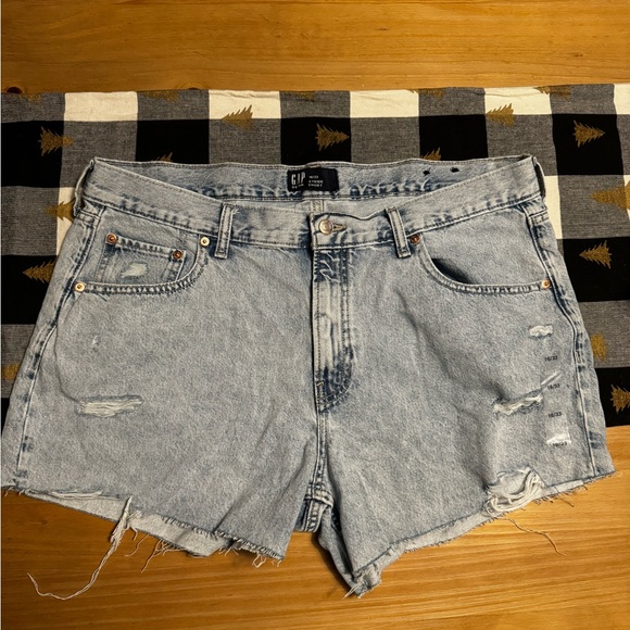 NWOT Gap Denim Shorts Size 16 + NWT Tank XL! - Picture 2 of 4